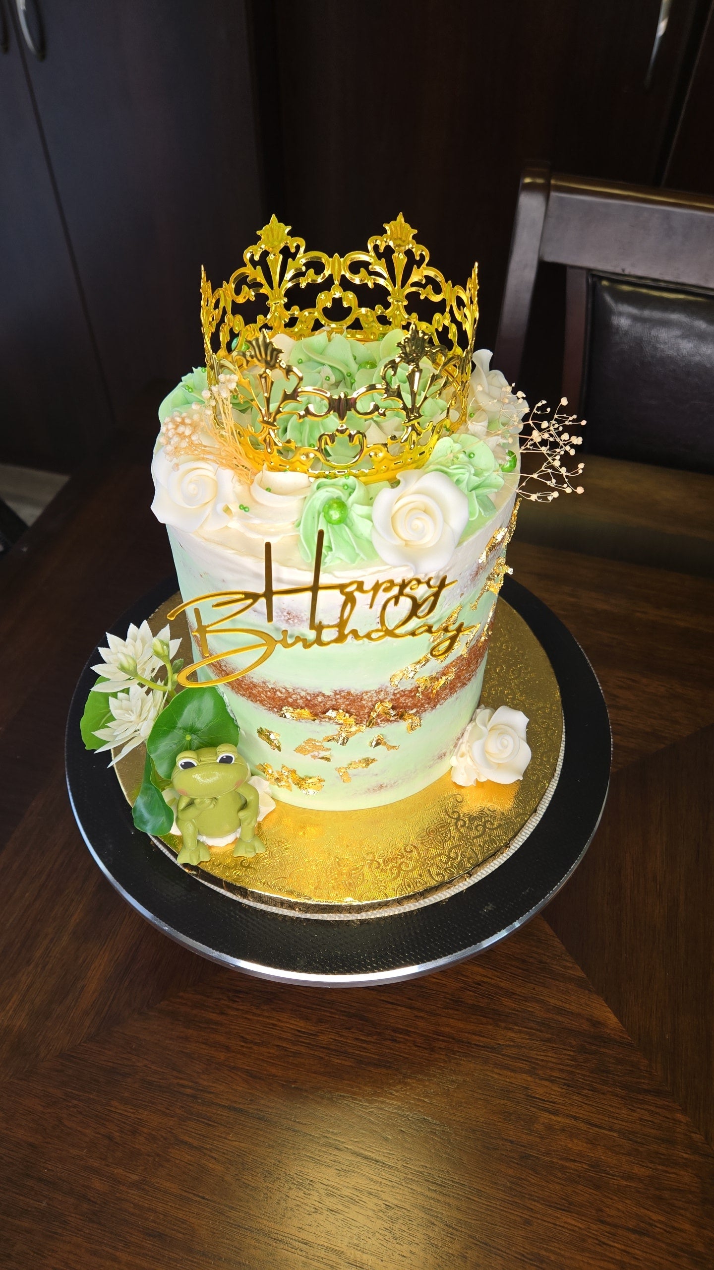 6in Round Frog and Princess Barrel Cake