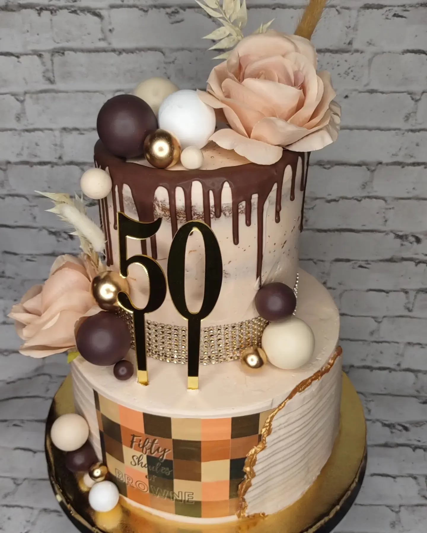 Custom Cakes and Desserts